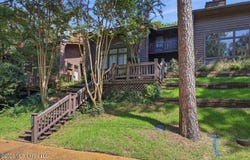 1540 Lakeside Drive, Jackson, MS 39216