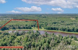 N.3 Lane, Gladstone, MI 49837