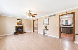 300 E Mason Street, La Monte, MO 65337