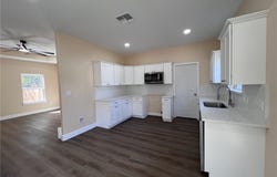 410 W Trinity Street, Luling, TX 78648