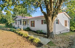 1504 Roach Hollow Road, Ringgold, GA 30736