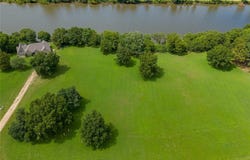 Galloway Bay, Strang, OK 74367