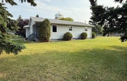 602 Harris Court, Rolla, ND 58367