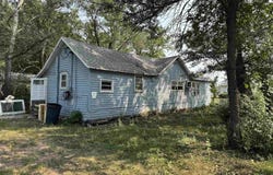 602 E 1st St, Plankinton, SD 57368