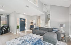 209 Cimarron Trail, Irving, TX 75063