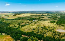 318 Hcr 3249, Mount Calm, TX 76673