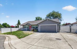 372 Sandi Way, Eagle Point, OR 97524
