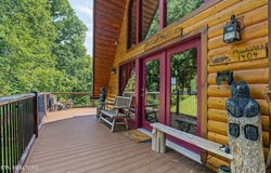 1404 S Baden Drive, Gatlinburg, TN 37738