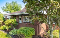 658 Lindsay Rd, Scott Twp, PA 15106