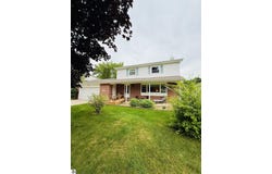 311 Devon Drive, St Louis, MI 48880
