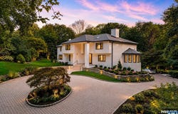 1 Lambs Lane, Cresskill, NJ 07626