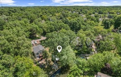 4325 Oakguard Drive, White Lake, MI 48383