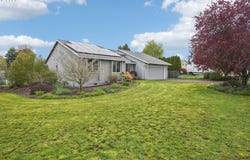 22735 SE NAOMI Dr, Damascus, OR 97089