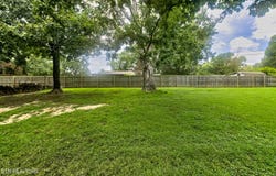 112 S Hummingbird Lane, Dickson, TN 37055