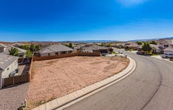 422 E Saddleback Rd, Washington, UT 84780