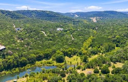 17307 E Reed Parks Rd, Jonestown, TX 78645