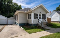 312 E South Street, Clinton, IL 61727