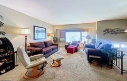9 Barton Ln, Hopatcong Boro, NJ 07843-1640