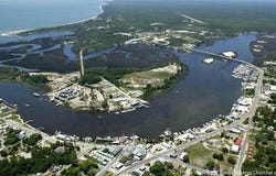 147 Doe Ln, Carrabelle, FL 32322
