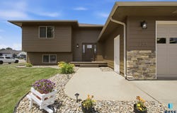 2301 N Devon Ave, Tea, SD 57064