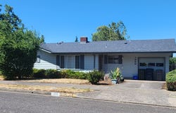 2495 TAYLOR St, Eugene, OR 97405