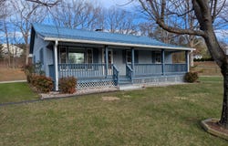 45 Meadow View Ave, Rocky Mount, VA 24151