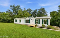 193 3rd St, Corryton, TN 37721