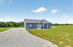 25385 U.S. 54, Walker, MO 64790