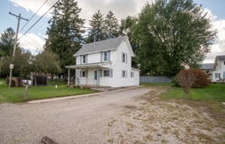12 Hyde Road, Clarklake, MI 49234