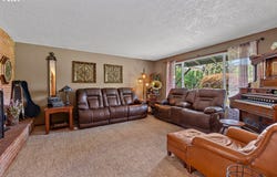 128 NE 12TH Ave, Canby, OR 97013
