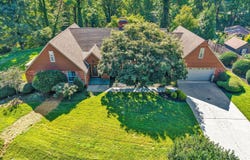 5524 Highfields Rd, Roanoke, VA 24018
