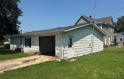 550 N Chestnut Street, Breese, IL 62230