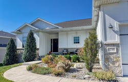1235 Oakview Drive, Hickman, NE 68372