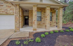 105 S Kaupo Dr, Bastrop, TX 78602
