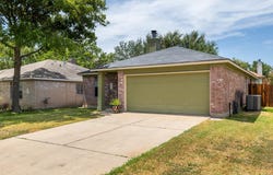 1104 Laurelleaf Dr, Pflugerville, TX 78660