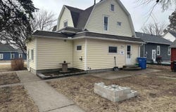 303 N Liberty Ave, Madison, SD 57042