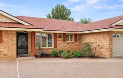 406 E Jackson Street, Levelland, TX 79336