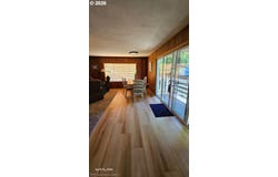 488 WALNUT Ln, Eugene, OR 97401