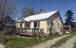 116 W 4th Ave, Clark Fork, ID 83811