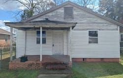317 E Peyton Avenue, Kinston, NC 28501