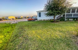 7151 Woodlake Pkwy, San Antonio, TX 78218