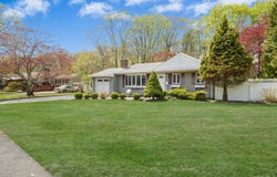 34 Oxbow Road, Patchogue, NY 11772
