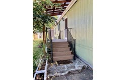 1475 Green Acres Rd, Eugene, OR 97408