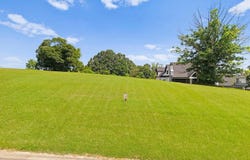 1740 Eagle Point Drive, Loudon, TN 37774
