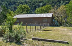 648 Bluff Creek Rd, Leakey, TX 78873