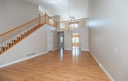 106 Paddock Ln, Whitehall, PA 15236