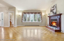 349 Bumble Bee Pass, Cresco, PA 18326