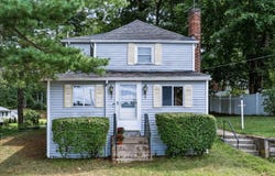 65 Neponset Heights Ave, Foxboro, MA 02035