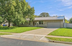 1849 Kempton Drive, Upper Arlington, OH 43220