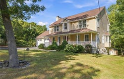 43 Old River Road, Lincoln, RI 02865
